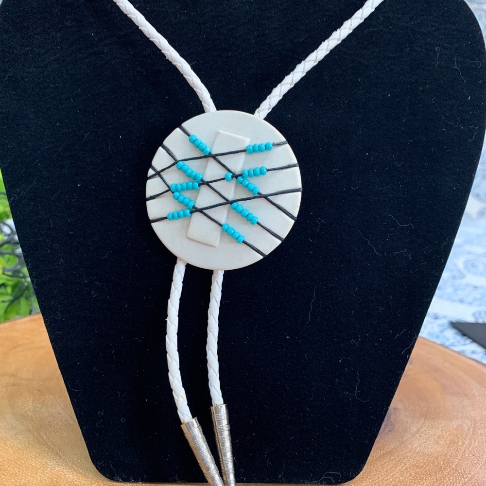 Vintage Native American Bolo Tie Signed Bare Uni..